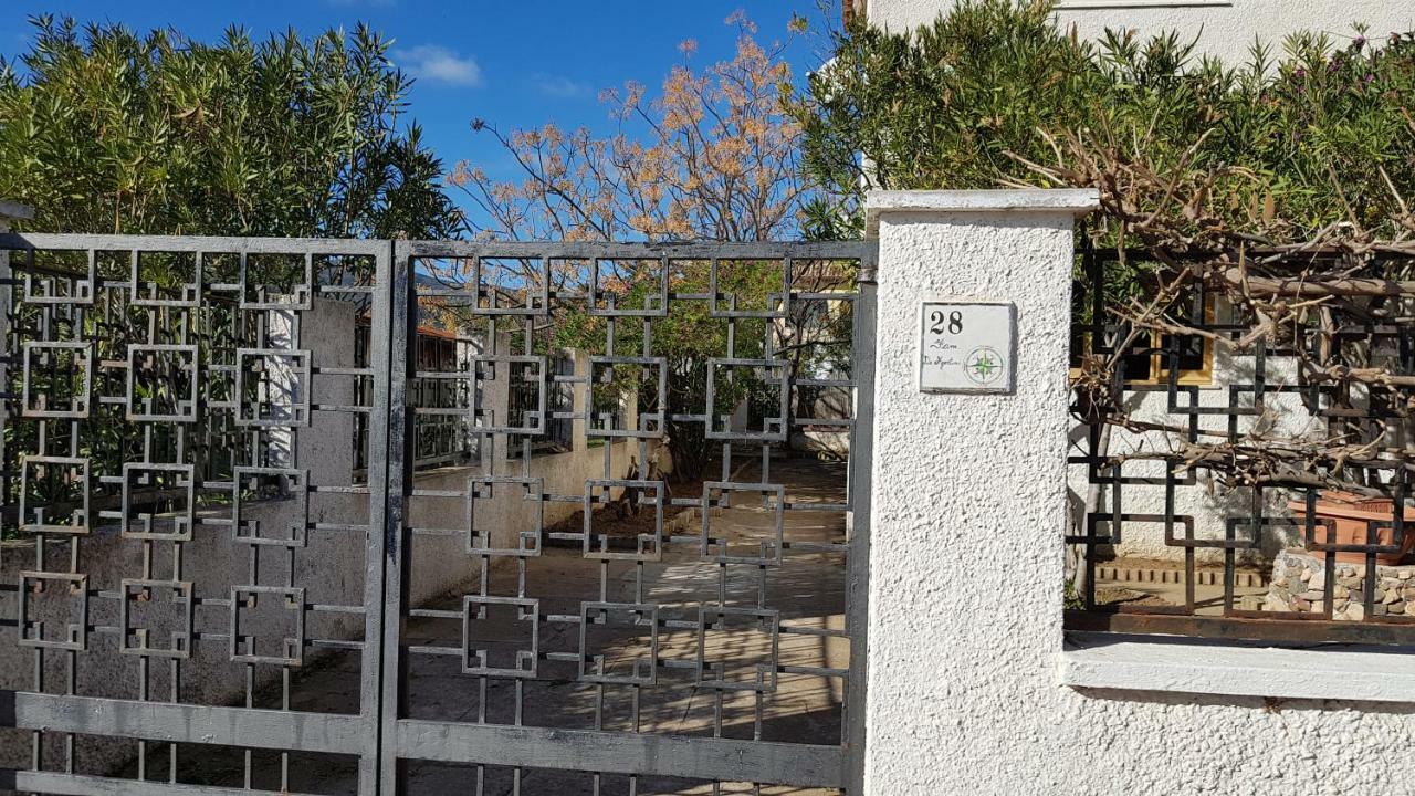 Villa Sul Mare A Chia Domus De Maria Buitenkant foto
